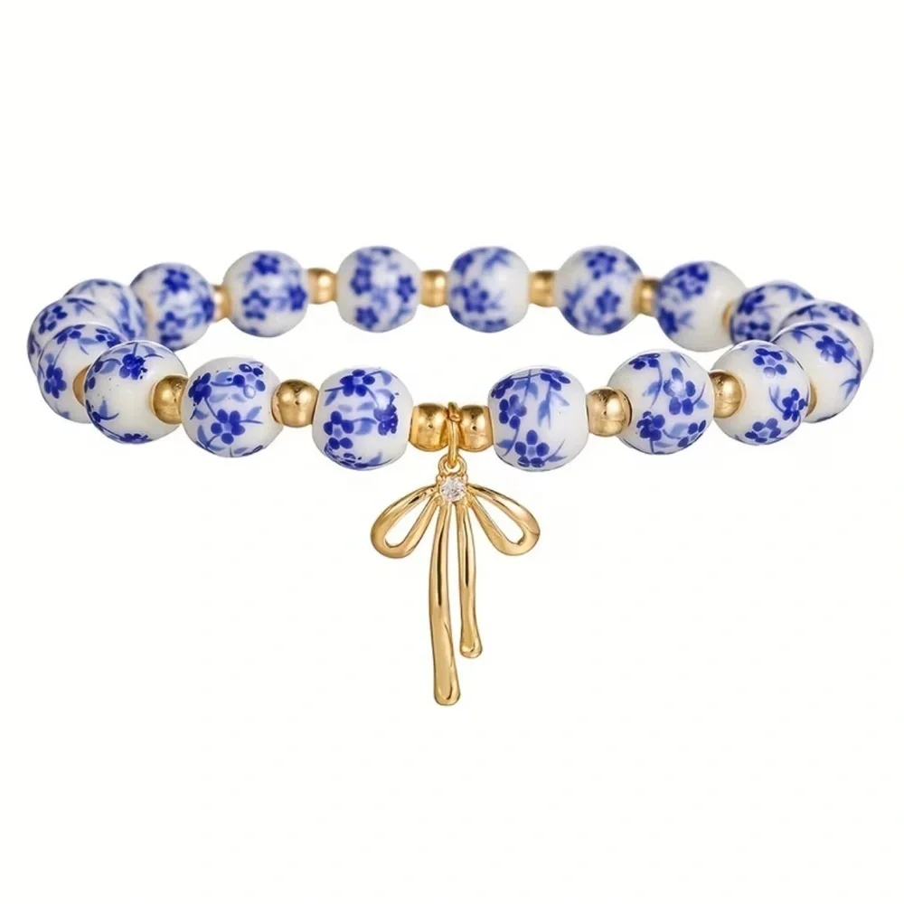 NEW Elegant Gold and Blue Floral Bracelet. Cute Trendy Bracelet 💙  A9-285